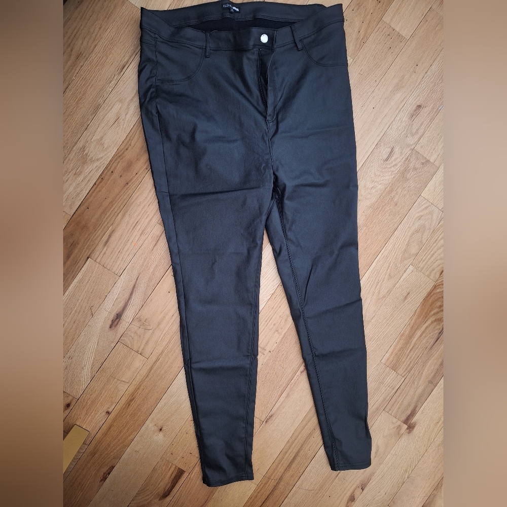 New-Fashion Nova Black Faux Leather Pants - 3x